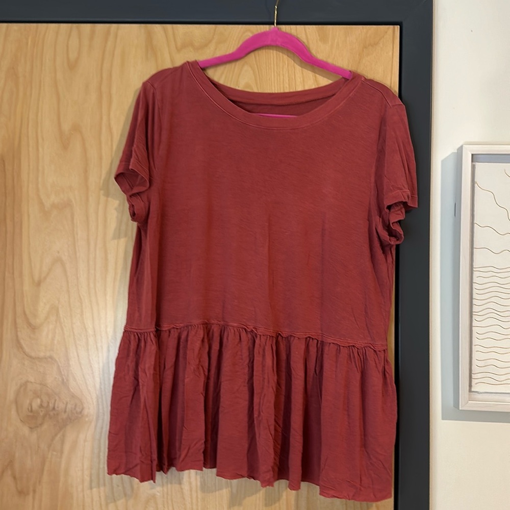 Ruffle bottom top